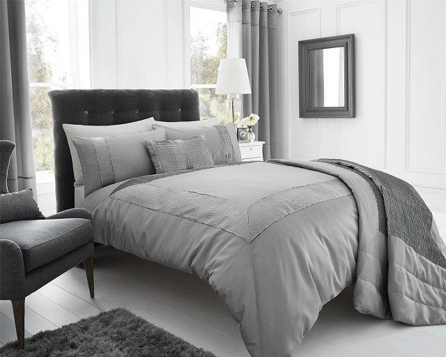 Холлофайбер – это современный материал, по свойствам напоминающий натуральный пух Одеяло из холлофайбера